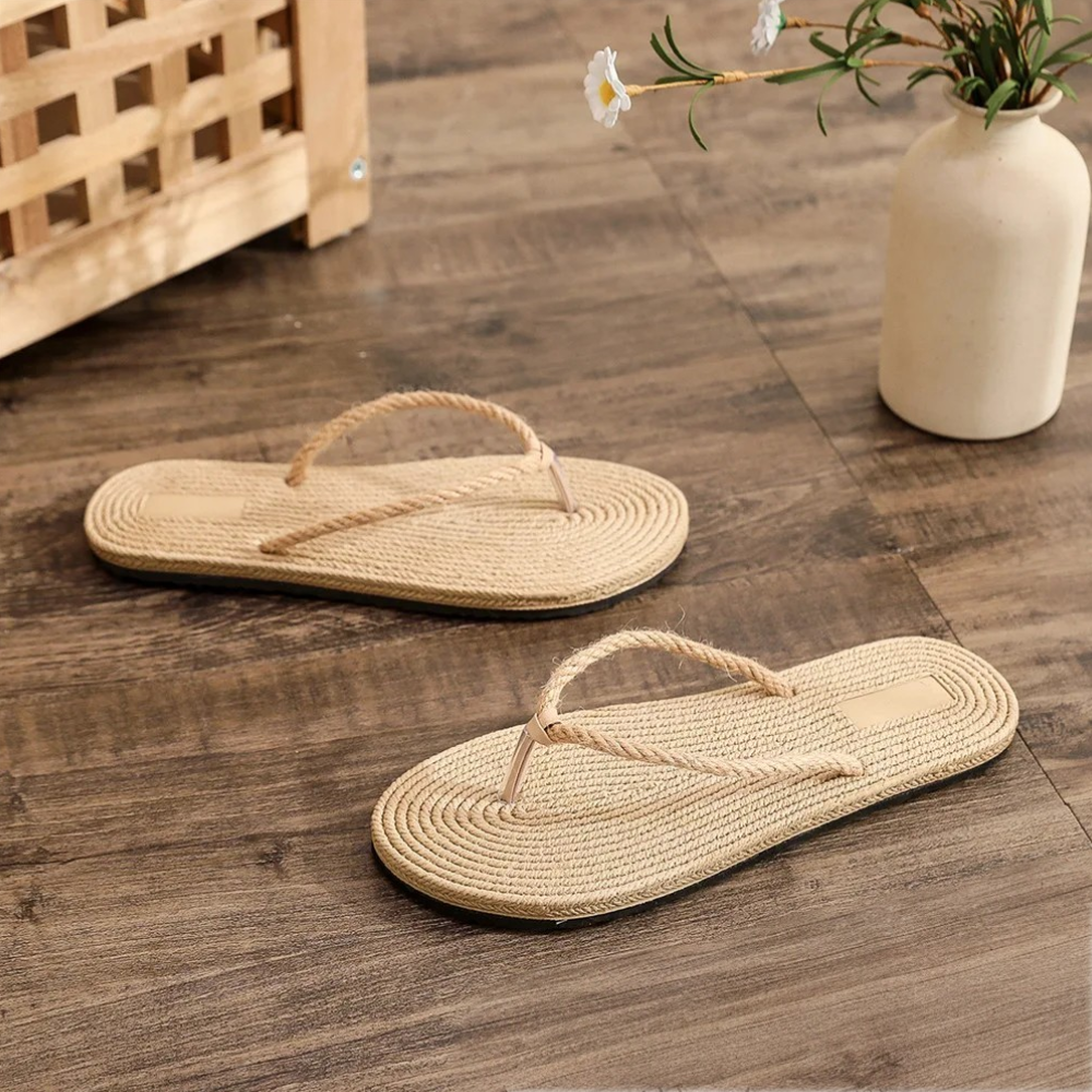 Women's Boho-Chic Faux-Straw Woven Flip-Flops – Textured Espadrille-Style Sandals