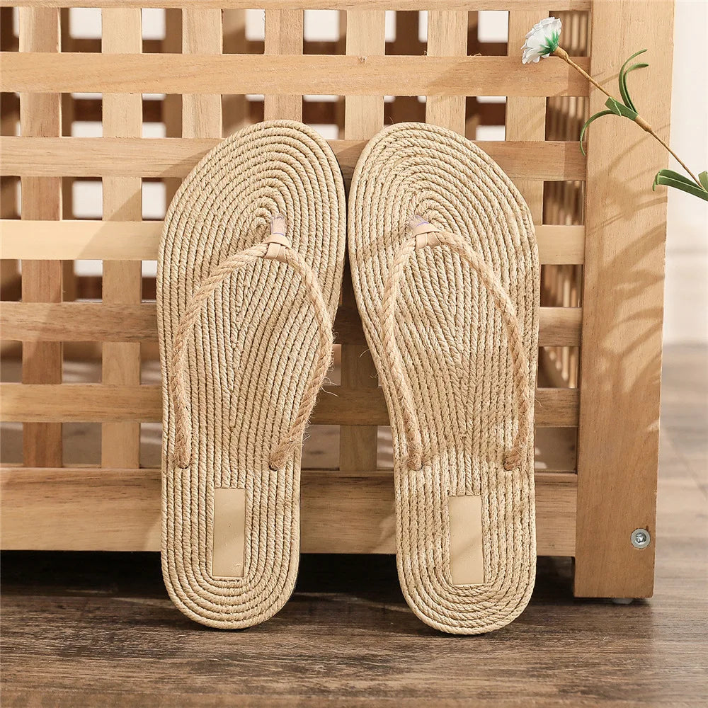 Women's Boho-Chic Faux-Straw Woven Flip-Flops – Textured Espadrille-Style Sandals