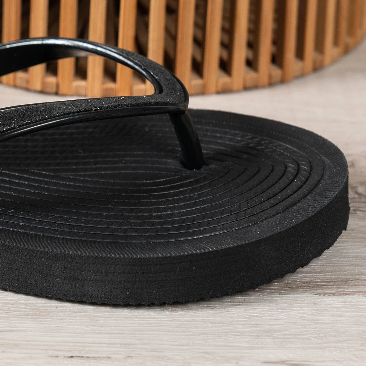 Women's Chevron-Textured Flip-Flops with Glitter Straps – Available in Sleek Black & Neutral Khaki
